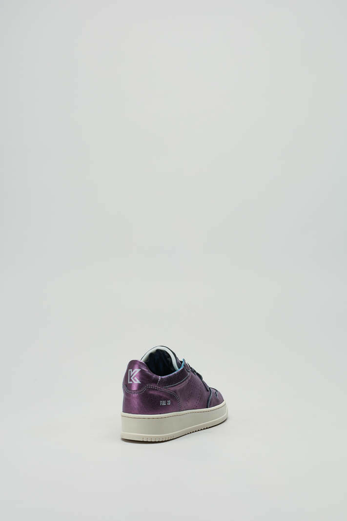 zoom in on Paars Sneaker image Paars Sneaker image