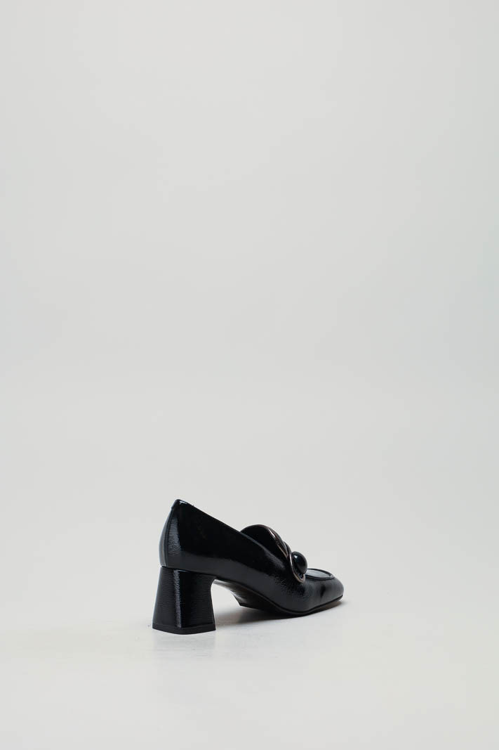 zoom in on Zwart Mocassin hak image Zwart Mocassin hak image