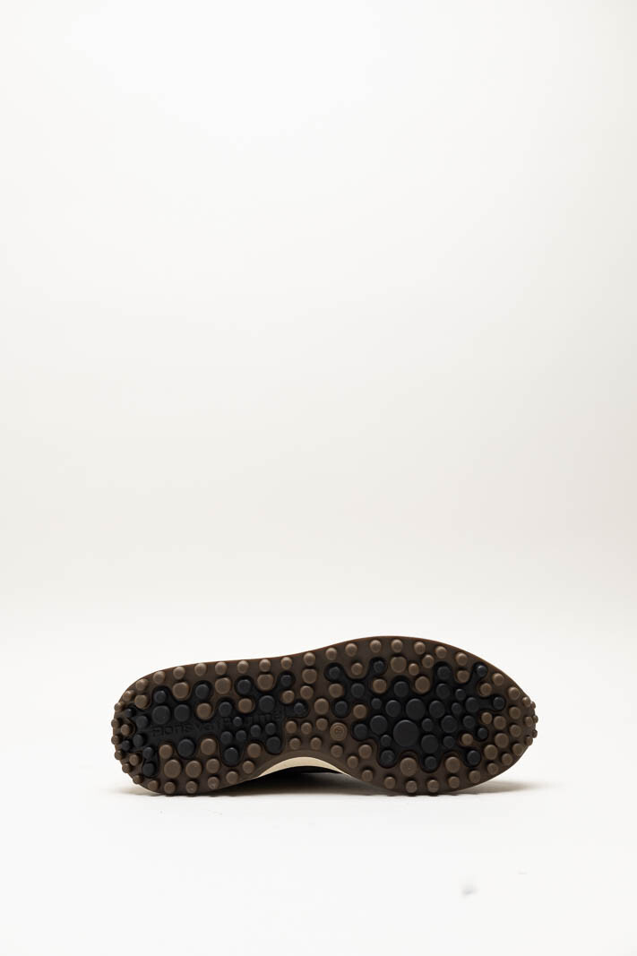 zoom in on Donkergrijs Sneaker image Donkergrijs Sneaker image