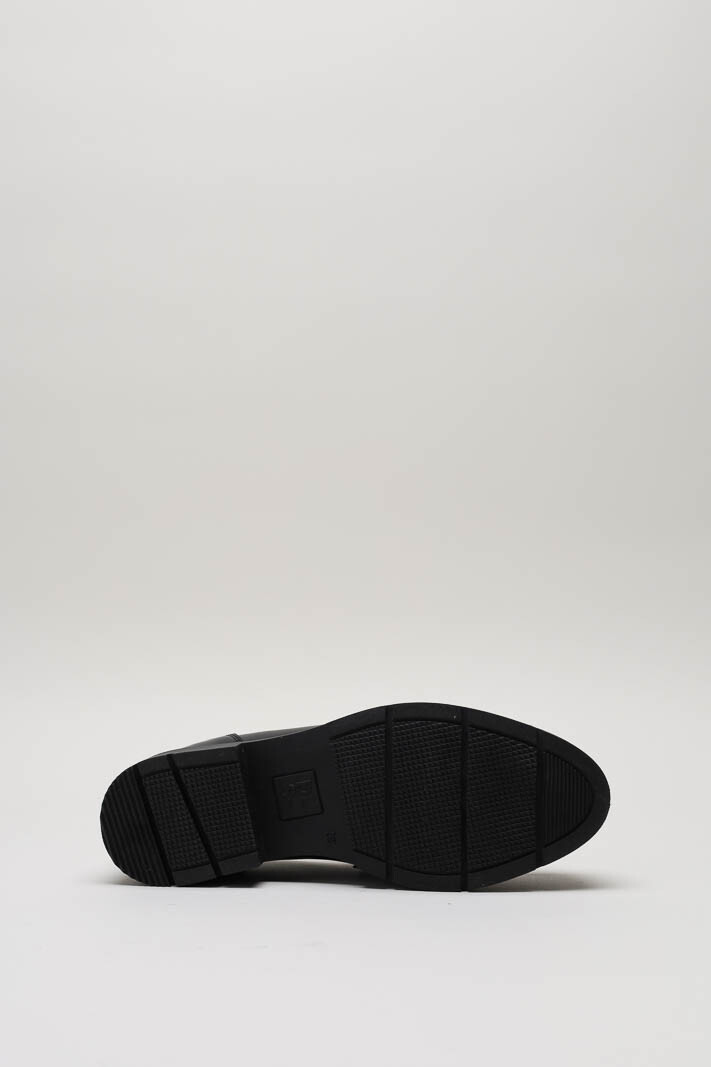zoom in on Zwart Mocassin image Zwart Mocassin image