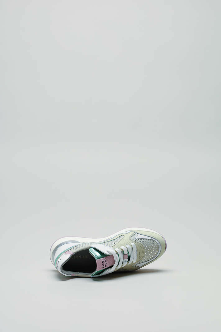 zoom in on Lichtgroen Sneaker image Lichtgroen Sneaker image