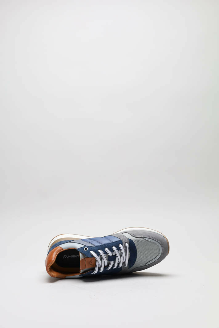 zoom in on Blauw Sneaker image Blauw Sneaker image