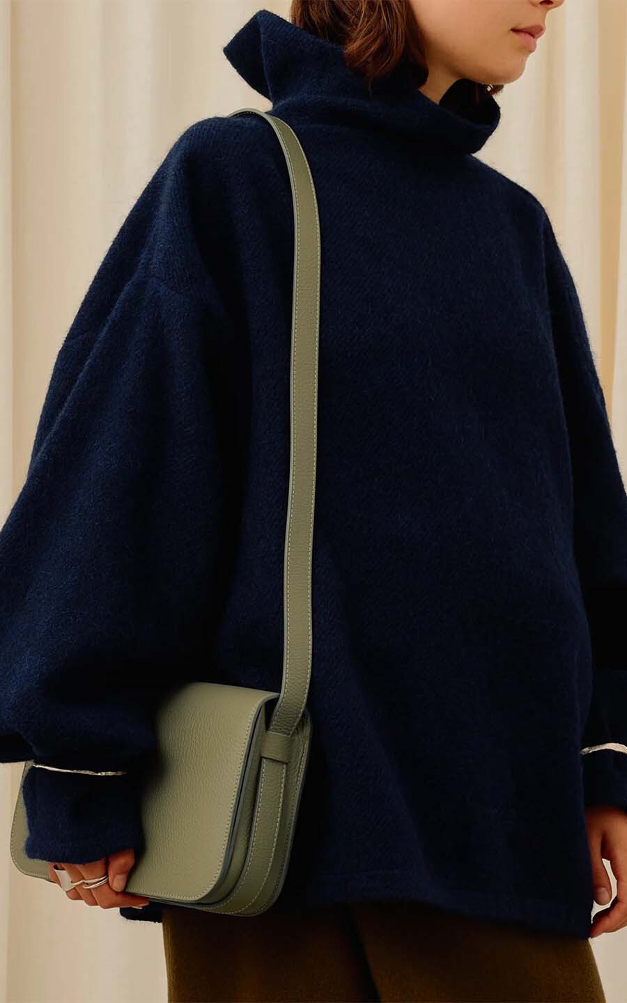 Groen Cross body image