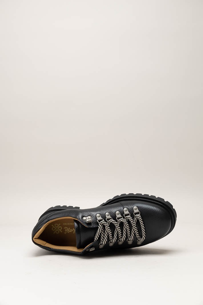 Zwart Veterschoen image