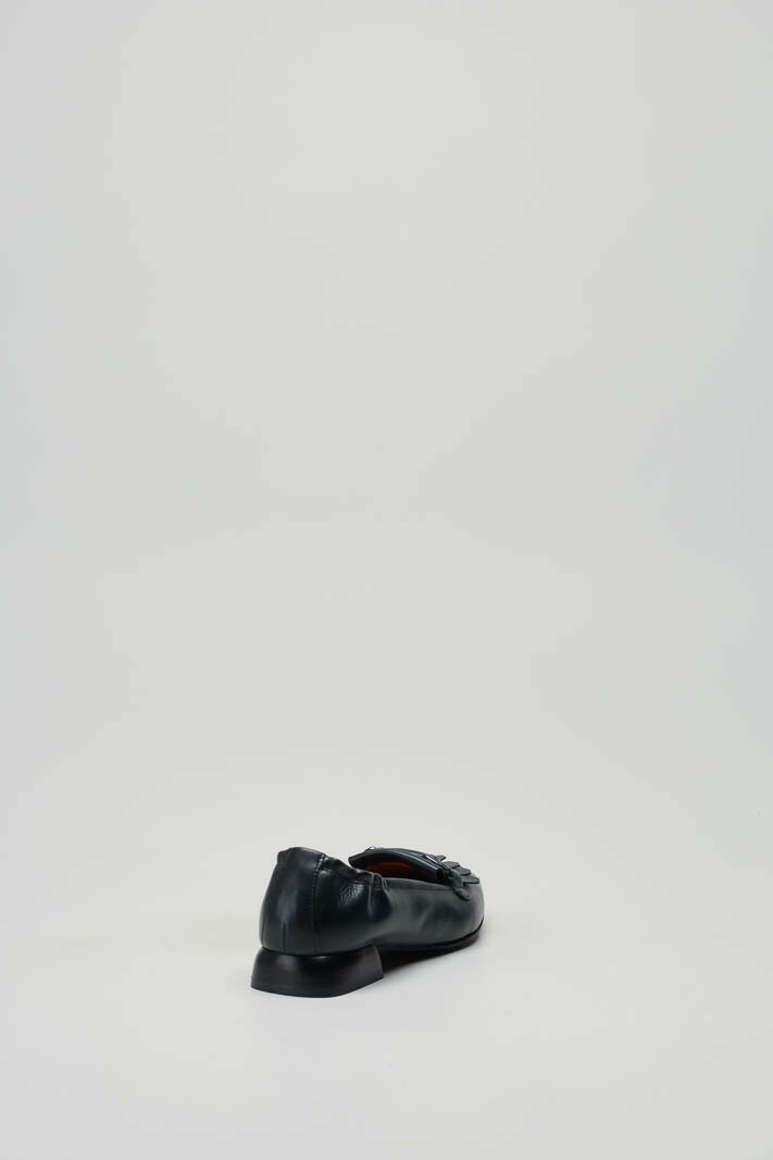 zoom in on Groen Mocassin image Groen Mocassin image