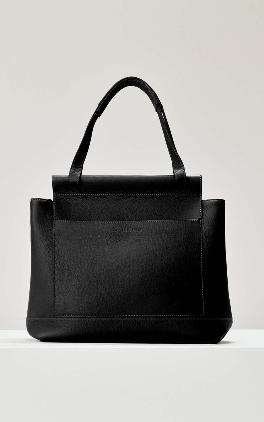 zoom in on Zwart Schoudertas image Zwart Schoudertas image