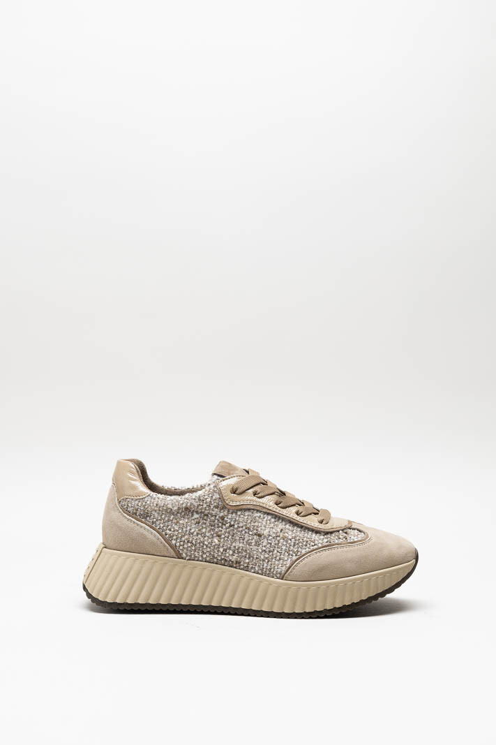 Beige Sneaker