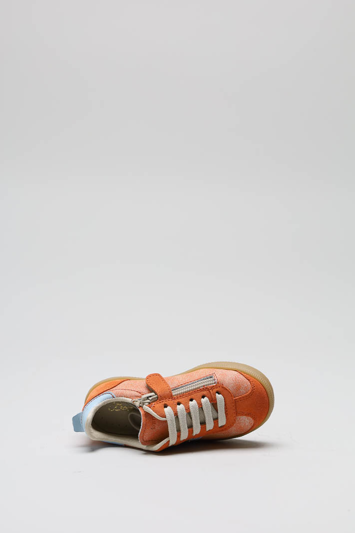 zoom in on Oranje Sneaker image Oranje Sneaker image
