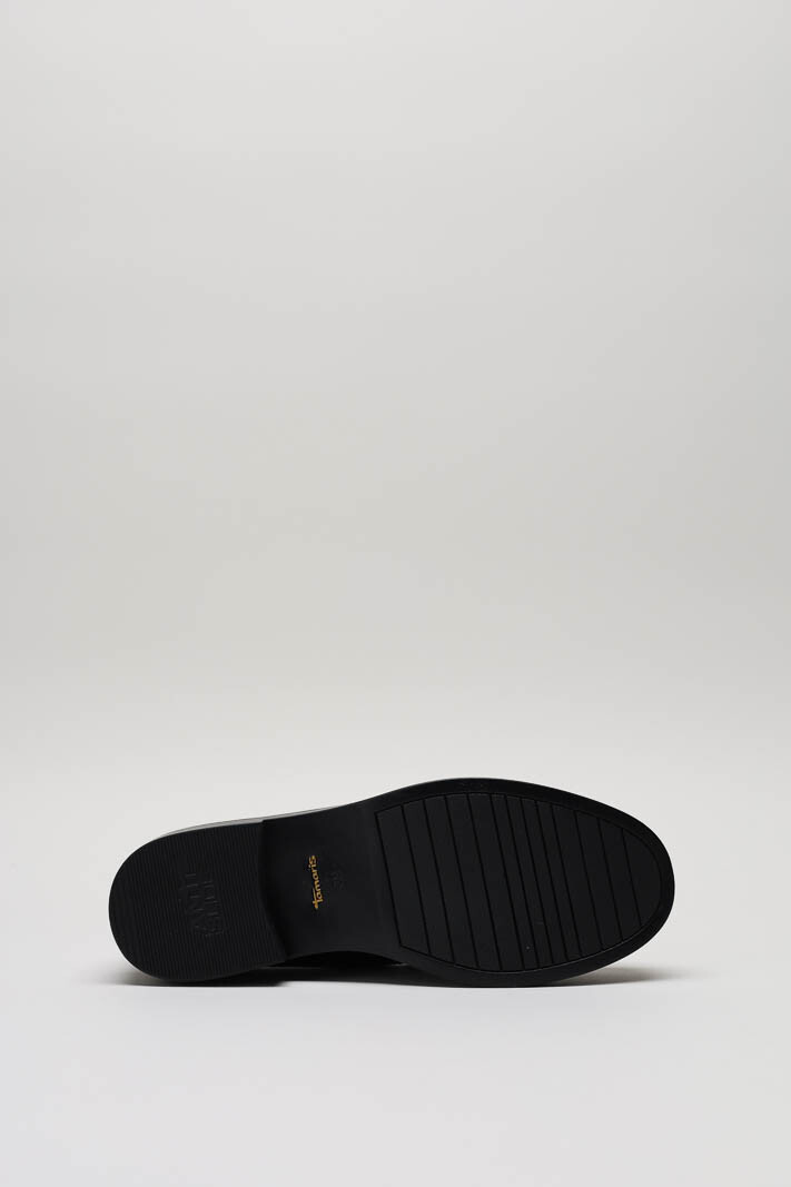 zoom in on Zwart Mocassin image Zwart Mocassin image