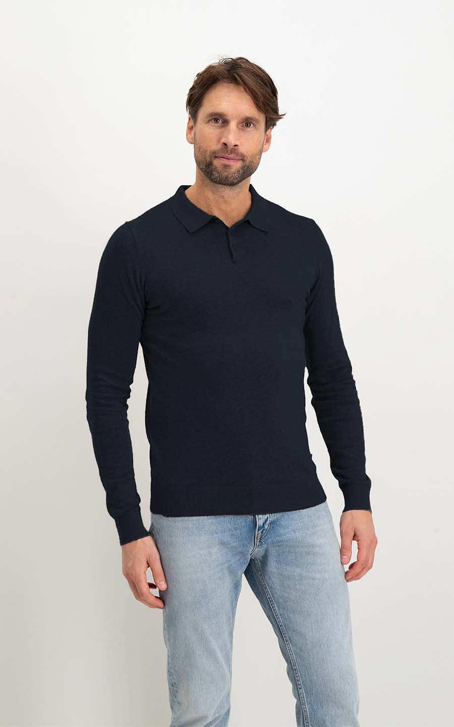 DONKERBLAUW