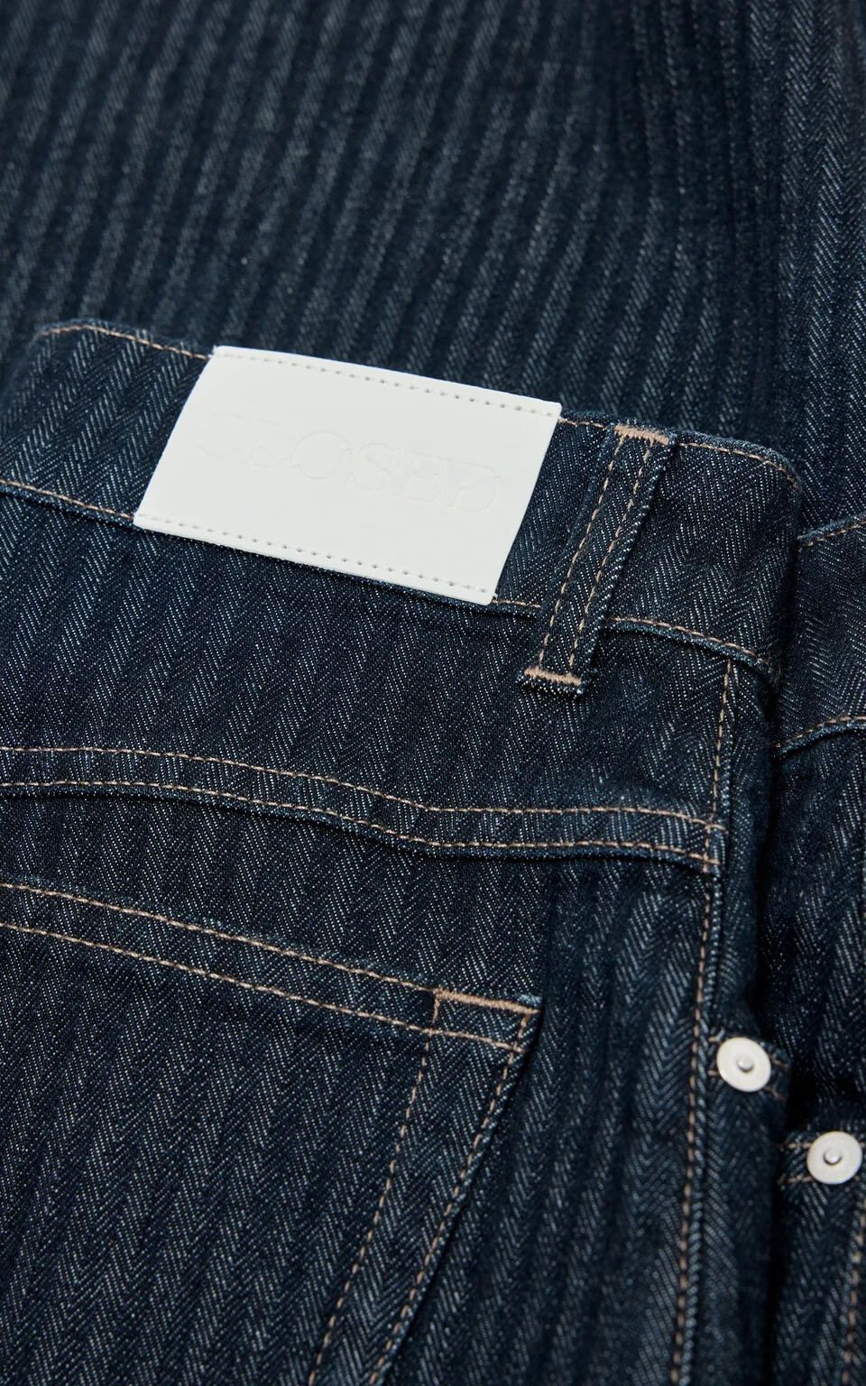 zoom in on Jeans Broek image Jeans Broek image