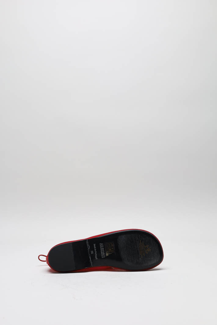zoom in on Rood Ballerina image Rood Ballerina image