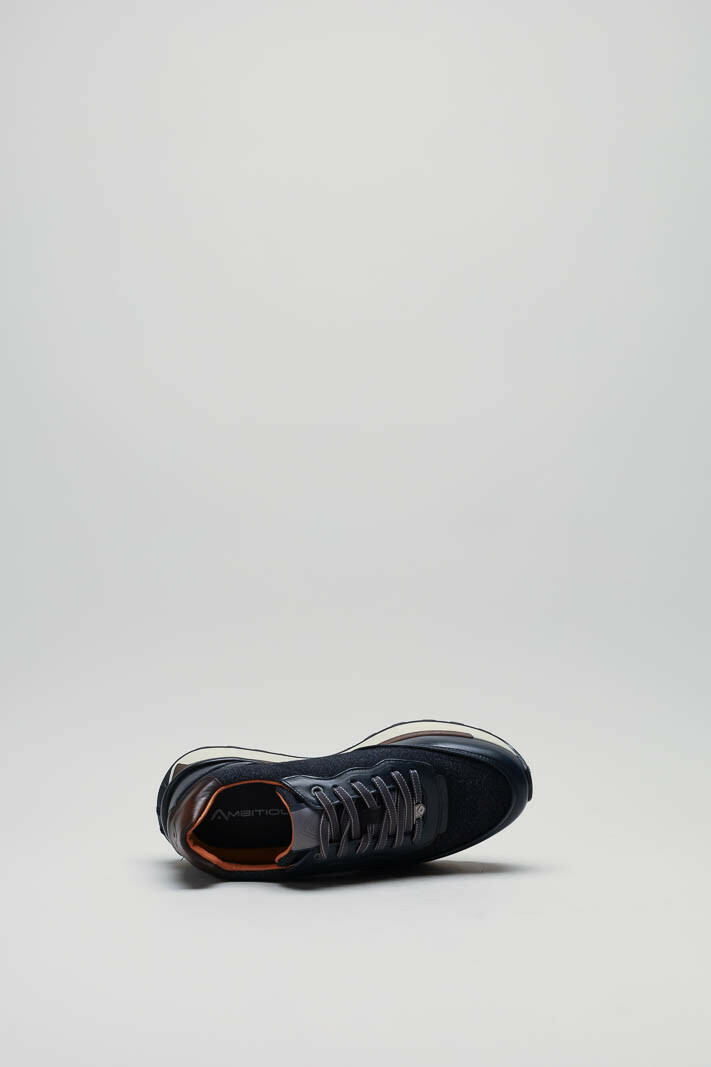 zoom in on Blauw Sneaker image Blauw Sneaker image