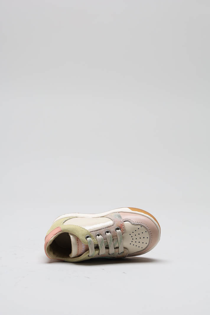 zoom in on Roze Sneaker image Roze Sneaker image