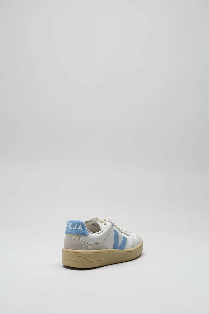 zoom in on Wit Sneaker image Wit Sneaker image