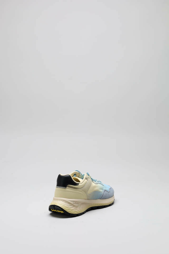 zoom in on Blauw Sneaker image Blauw Sneaker image