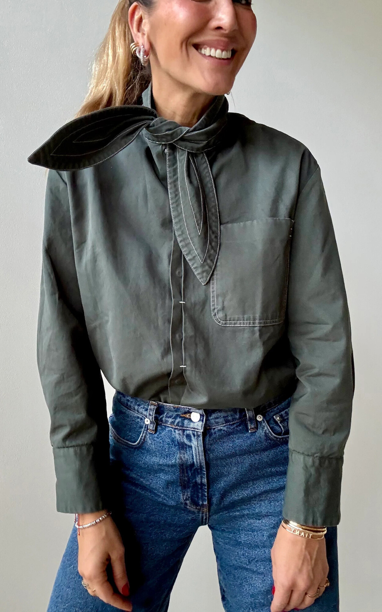 zoom in on Kaki Hemd image Kaki Hemd image