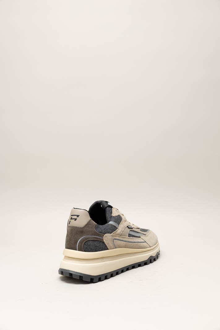 Beige Sneaker image
