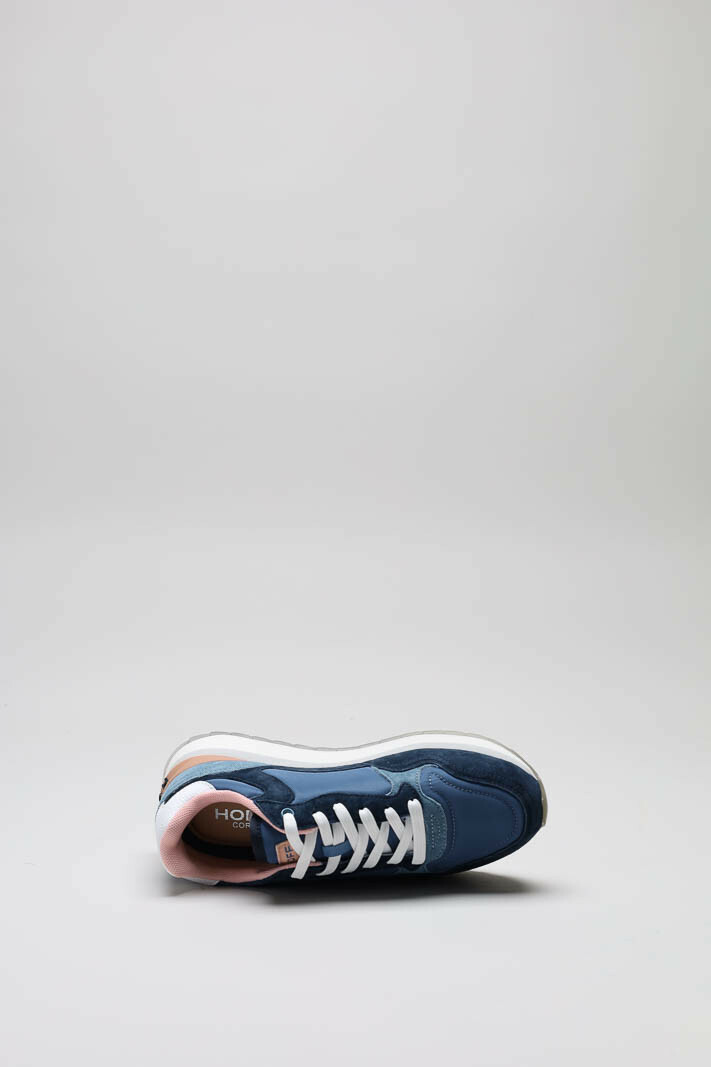 zoom in on Blauw Sneaker image Blauw Sneaker image