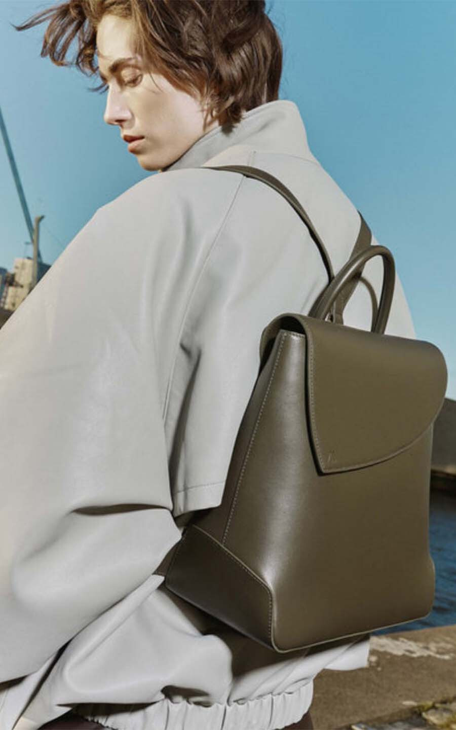 Kaki Cross body image