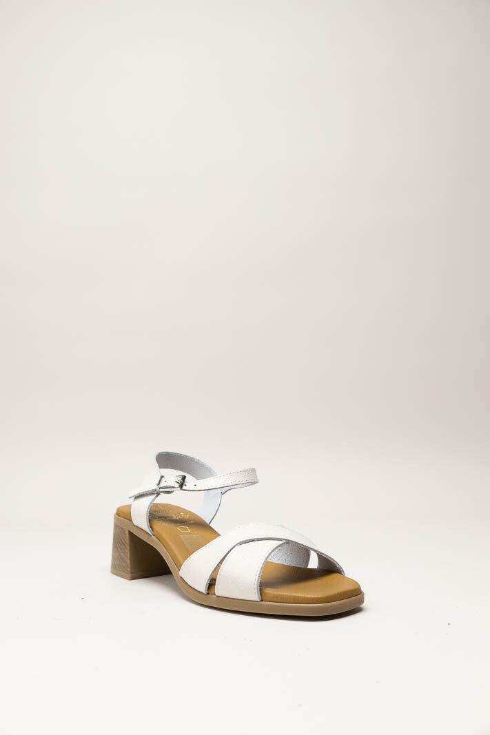 Lichtbeige Sandaal hak