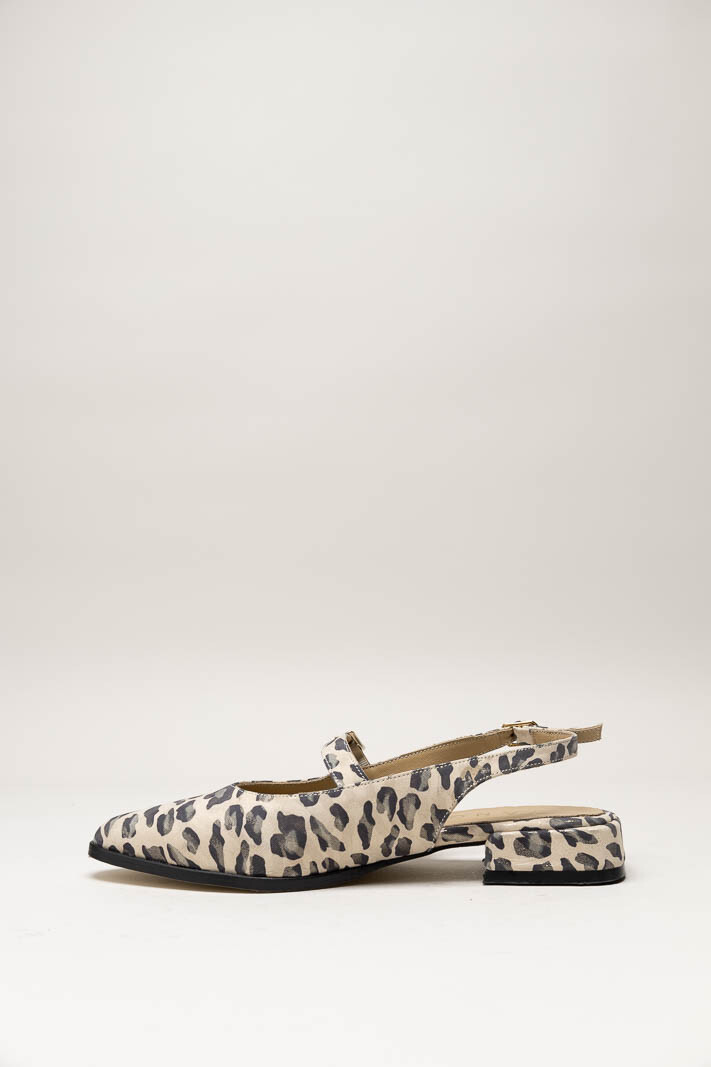 Lichtbeige Ballerina image