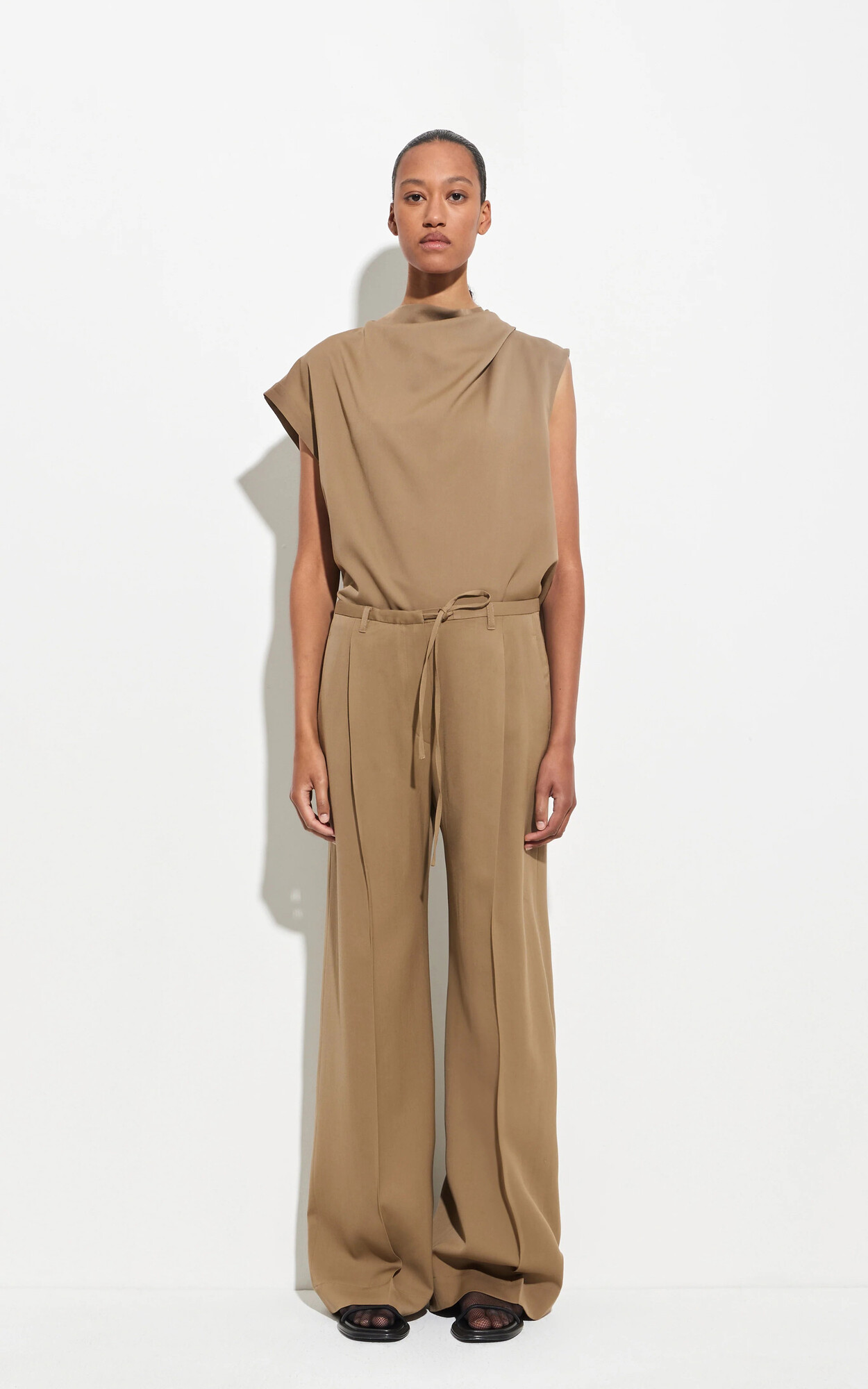 Donkerbeige Broek