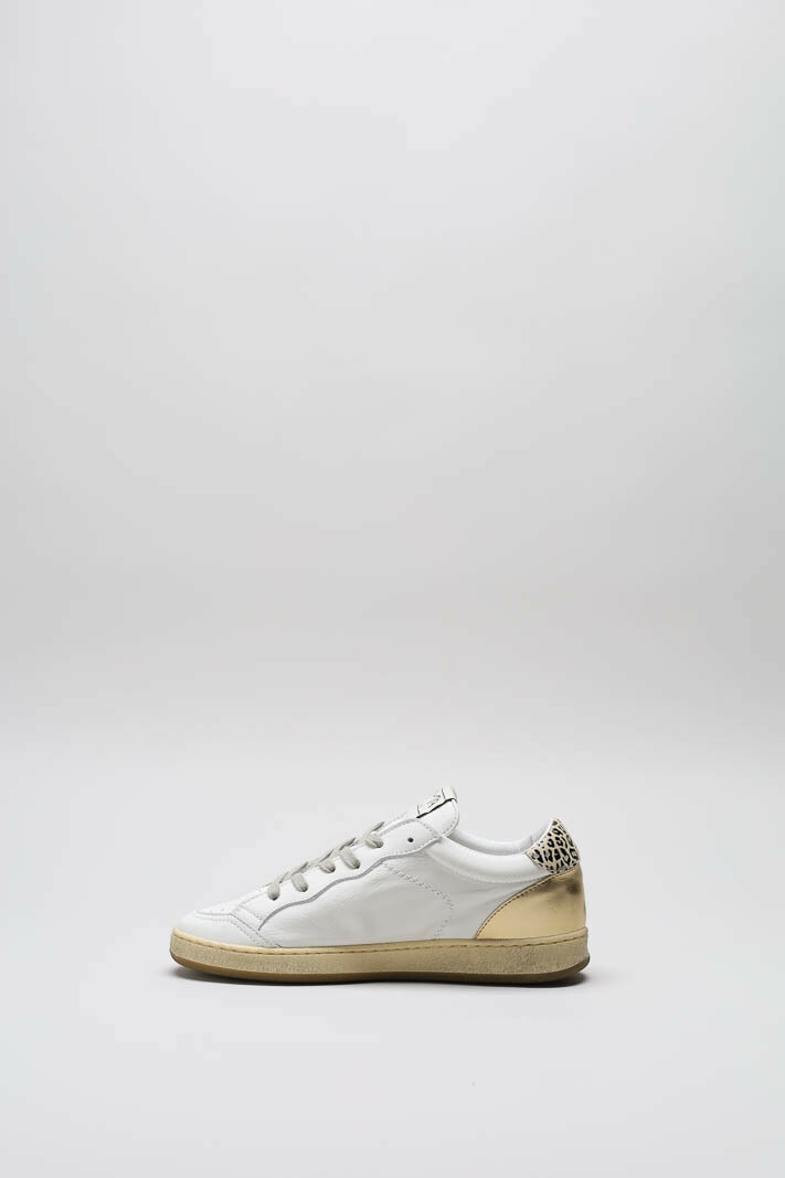 zoom in on Wit Sneaker image Wit Sneaker image