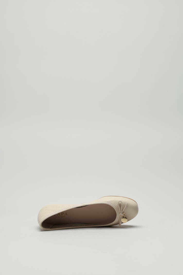 Lichtbeige Ballerina image