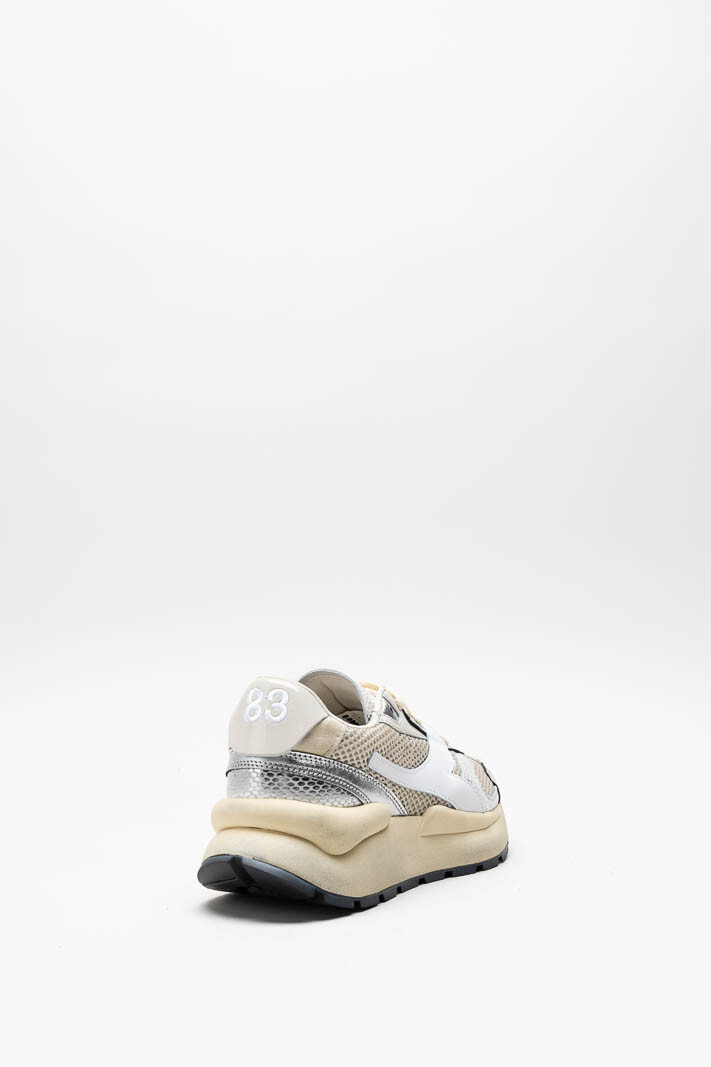 zoom in on Zilver Sneaker image Zilver Sneaker image