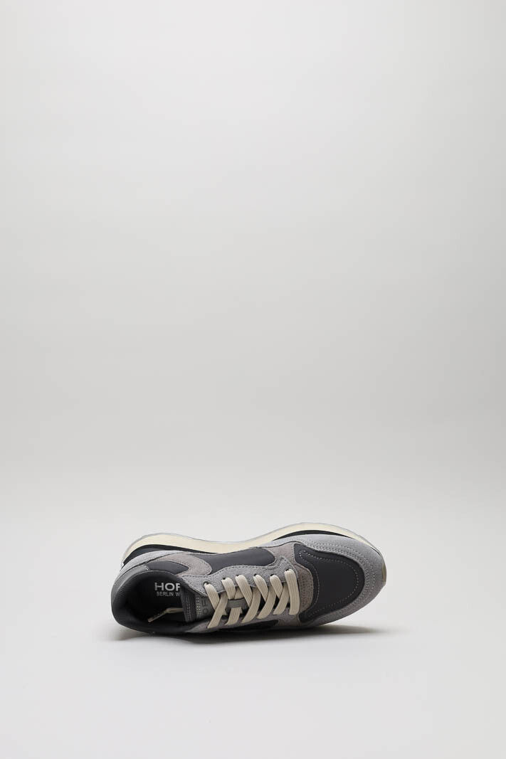 zoom in on Grijs Sneaker image Grijs Sneaker image