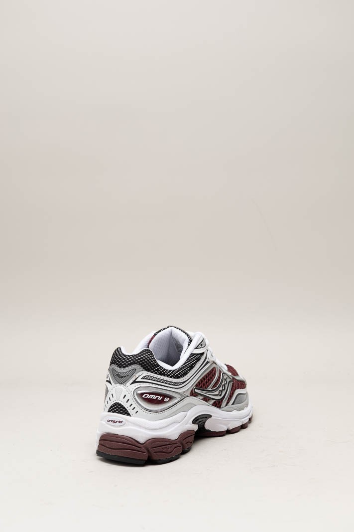 Bordeaux Sneaker image