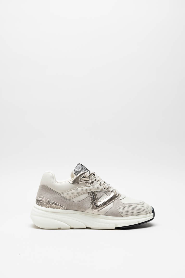 Ecru Sneaker