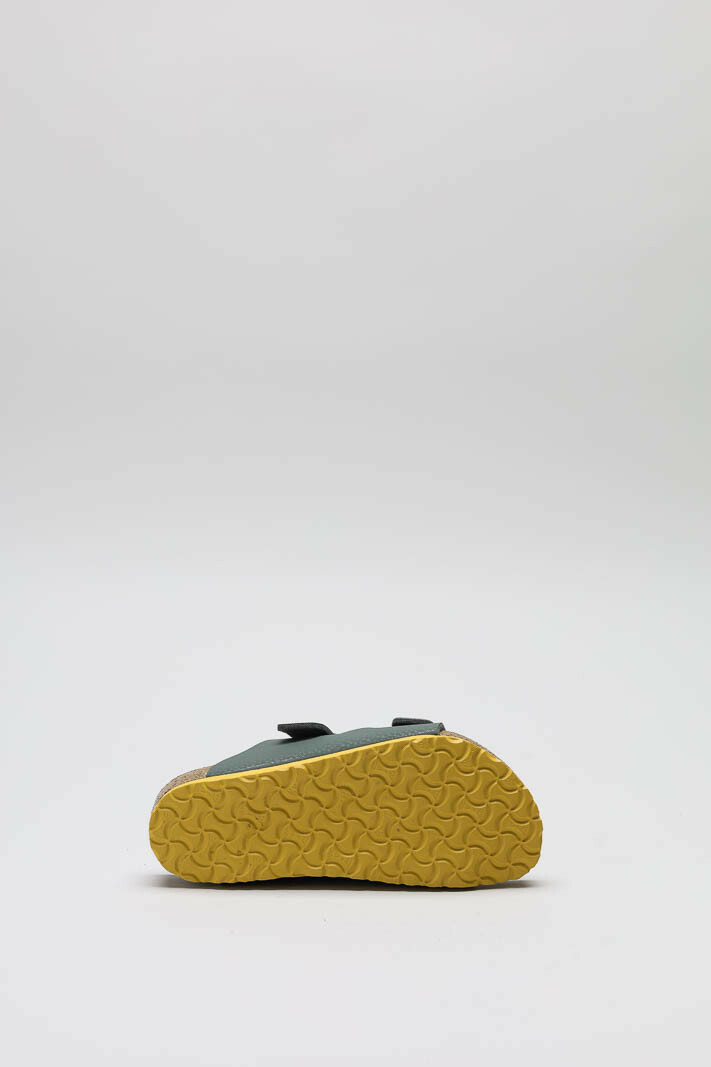 zoom in on Groen Slipper image Groen Slipper image