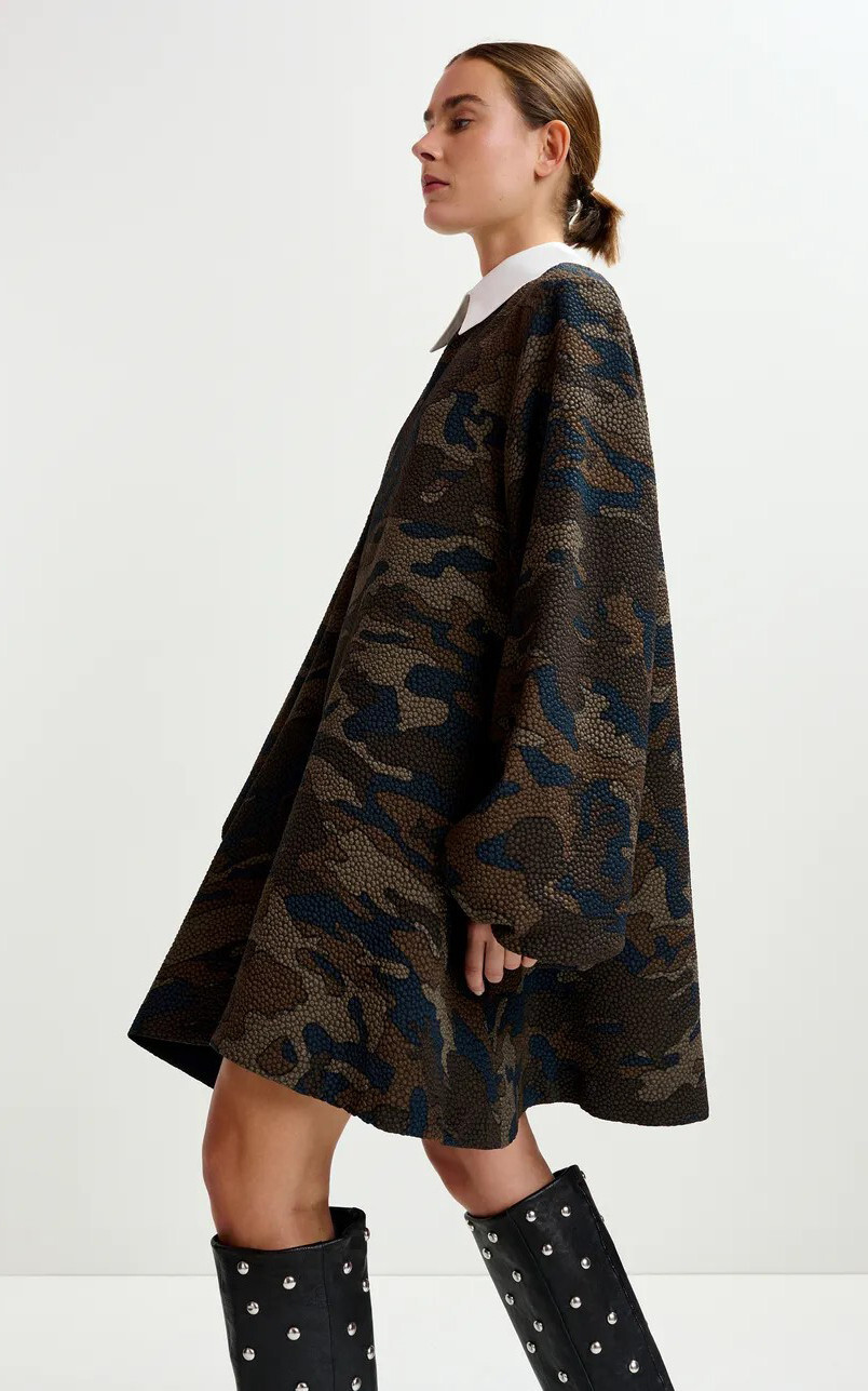 zoom in on Military Jurk image Military Jurk image