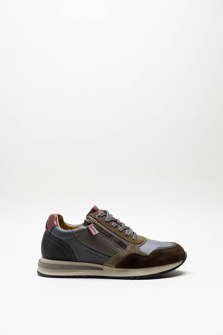 Bruin Sneaker