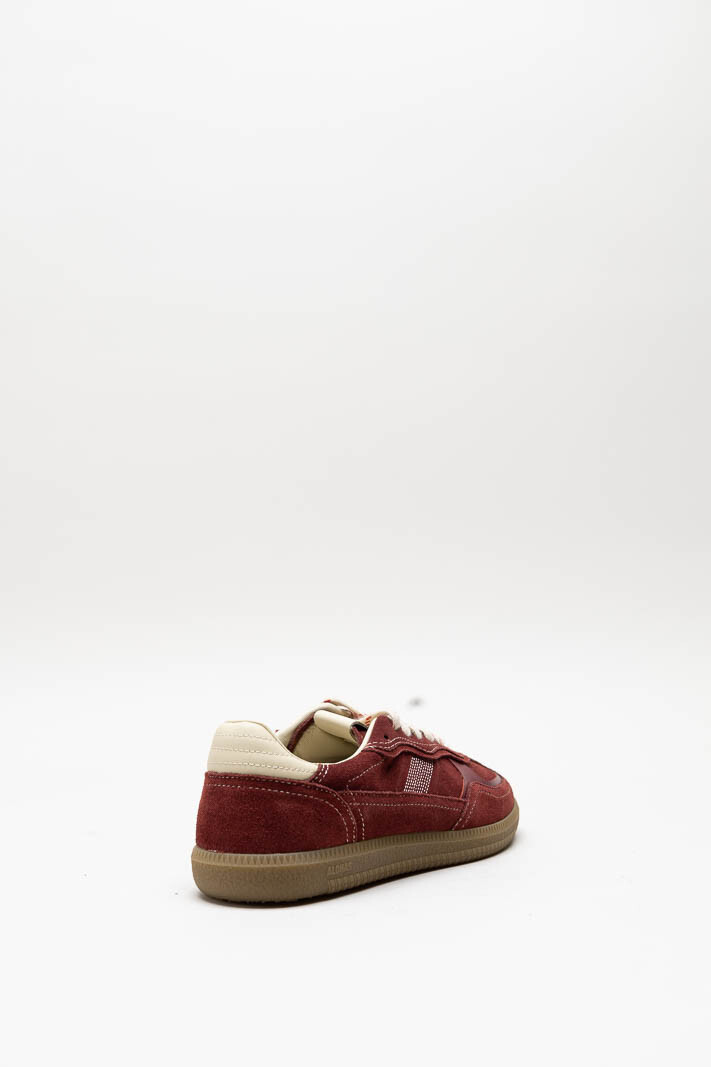 Bordeaux Sneaker image