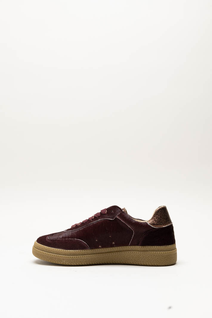 Bordeaux Sneaker image