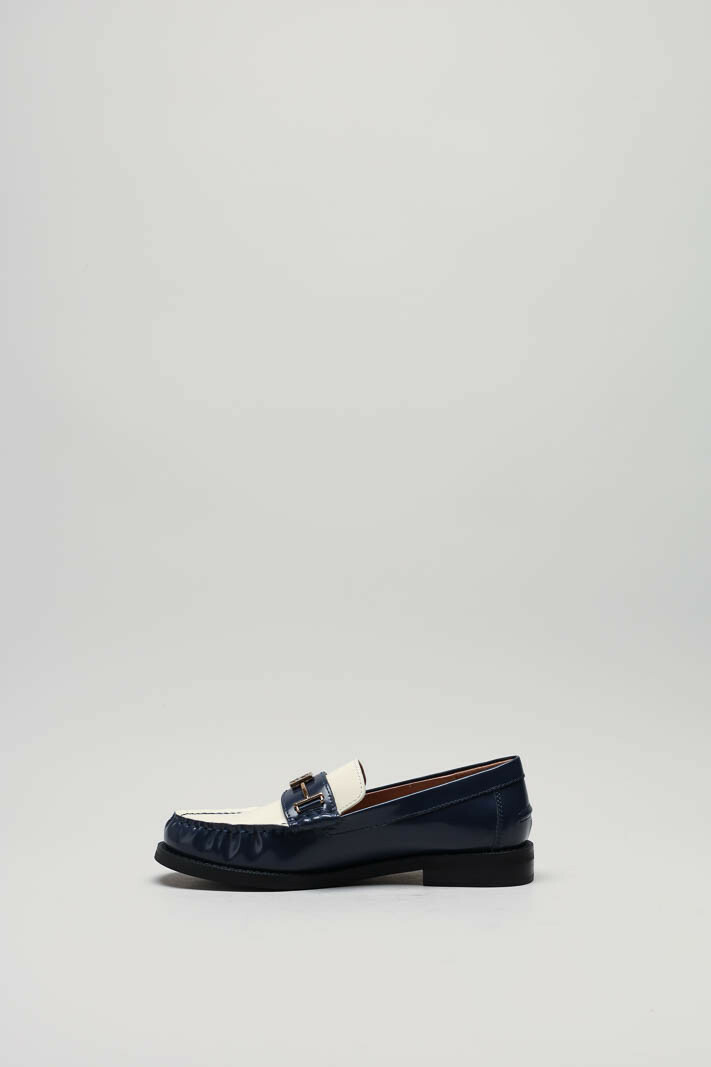 zoom in on Donkerblauw Mocassin image Donkerblauw Mocassin image