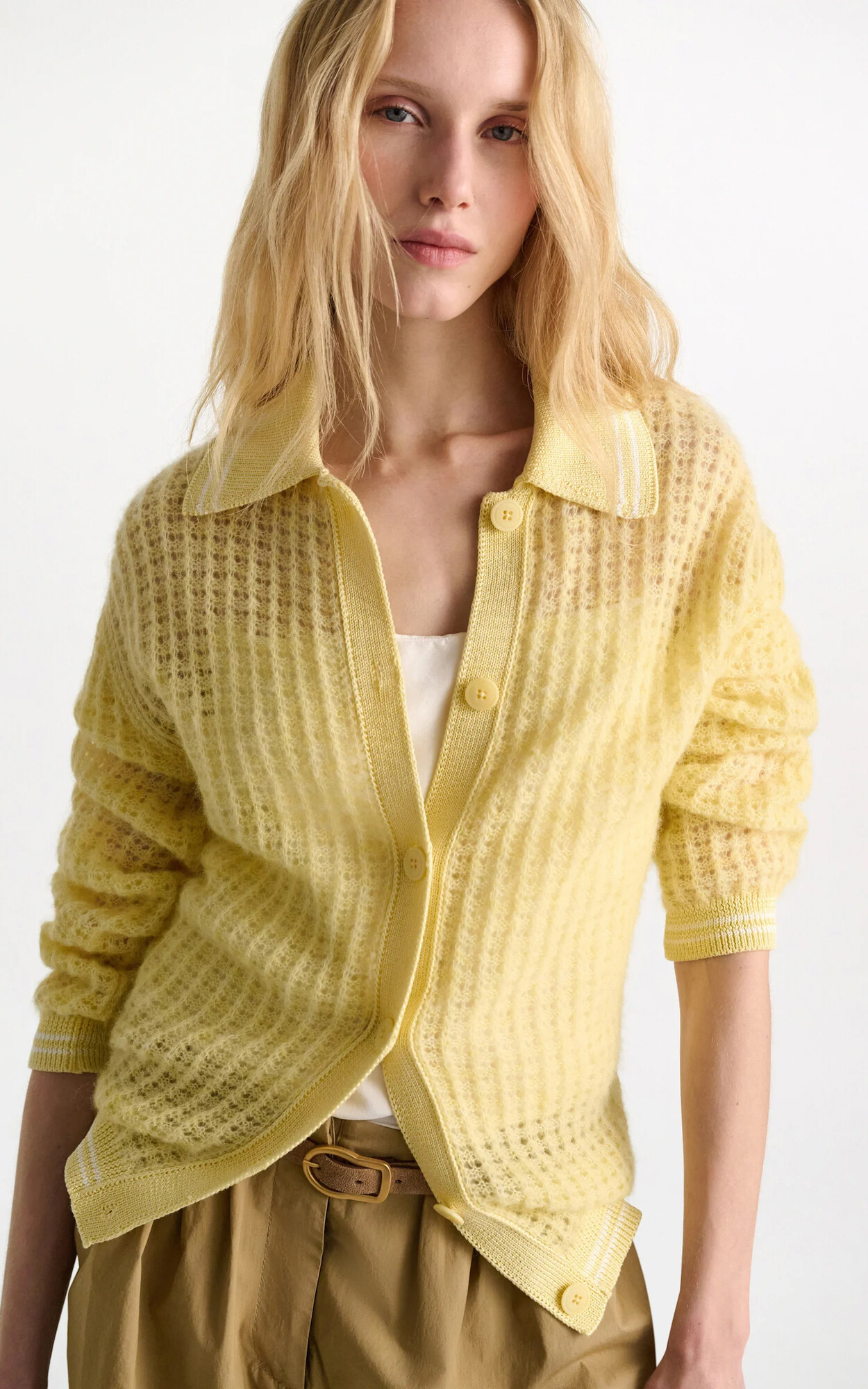 Geel Cardigan image