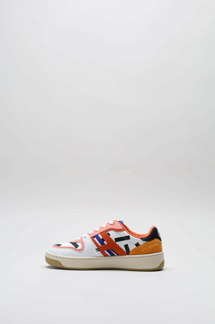 zoom in on Wit Sneaker image Wit Sneaker image