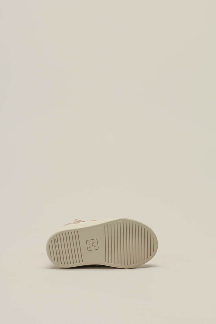 zoom in on Goud Sneaker image Goud Sneaker image
