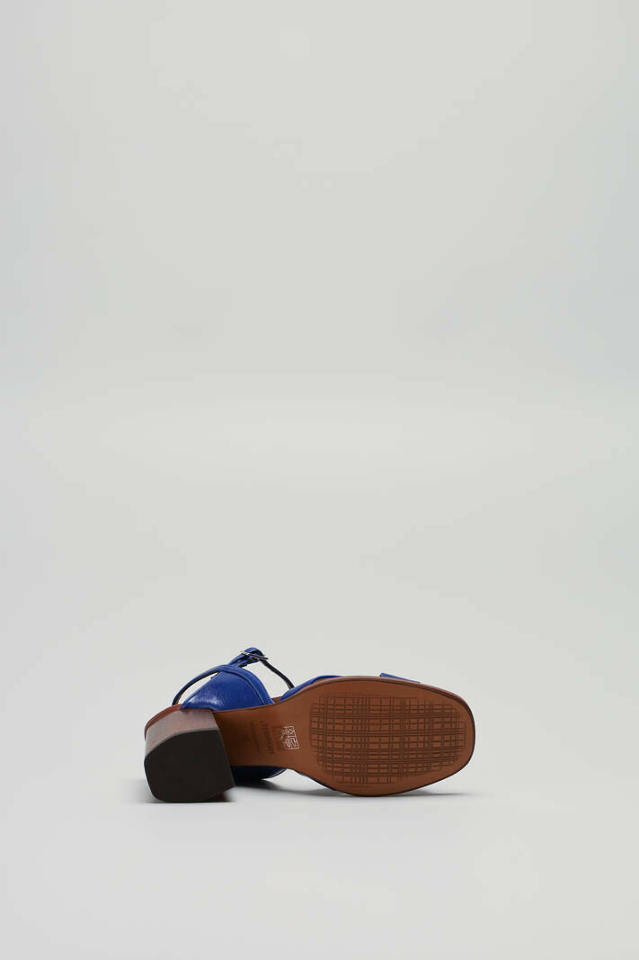 zoom in on Blauw Sandaal hak image Blauw Sandaal hak image