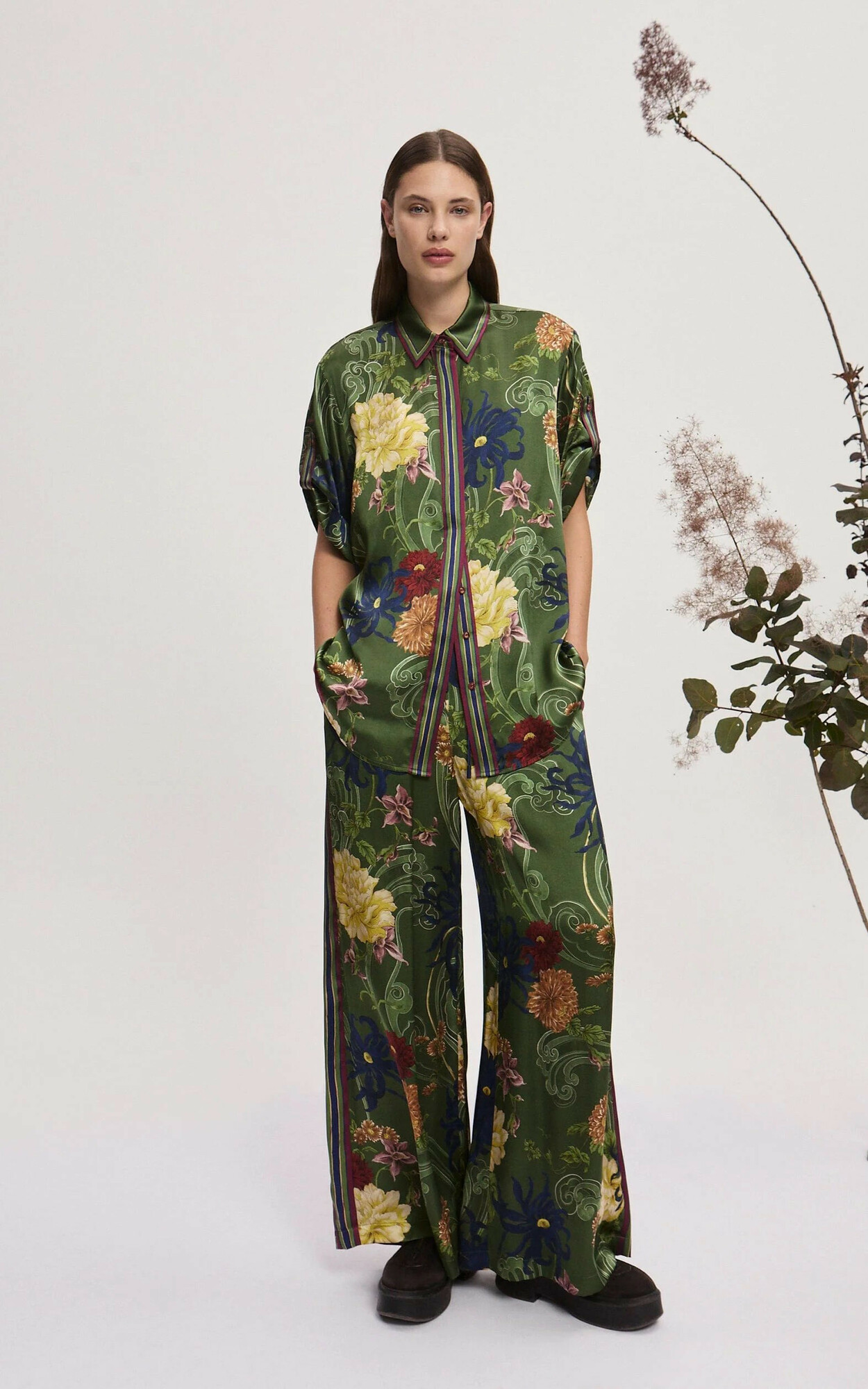 zoom in on Multi groen Broek image Multi groen Broek image
