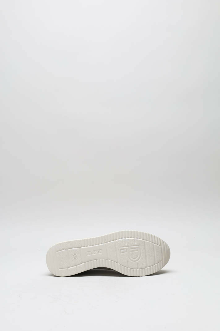 zoom in on Goud Mocassin image Goud Mocassin image