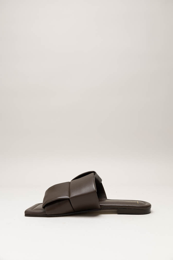Donkerbruin Slipper image