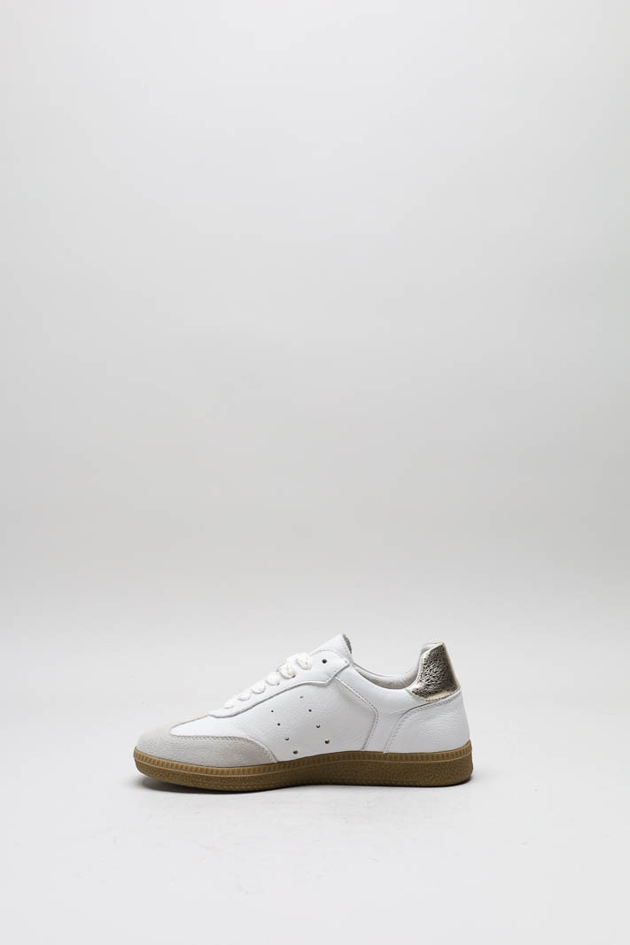 zoom in on Wit Sneaker image Wit Sneaker image