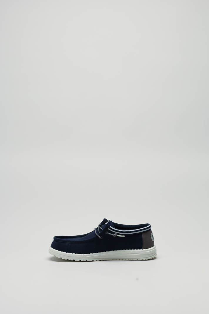 zoom in on Blauw Sneaker image Blauw Sneaker image