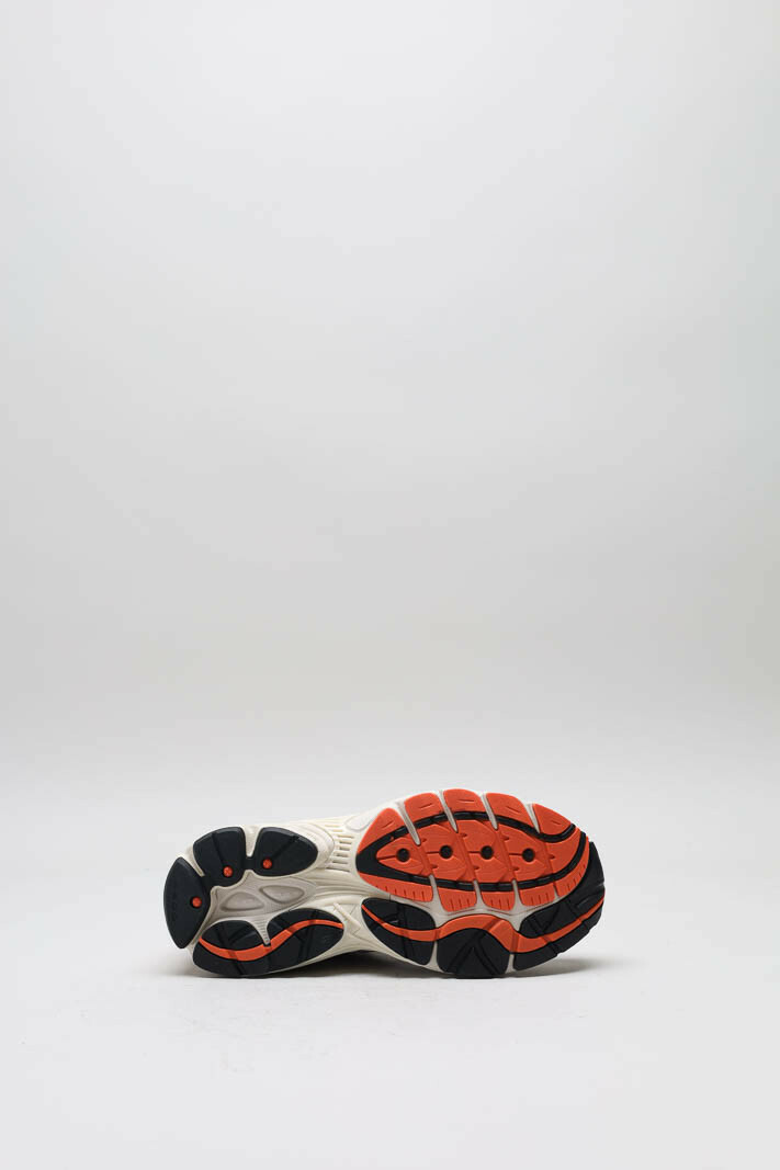 zoom in on Wit Sneaker image Wit Sneaker image