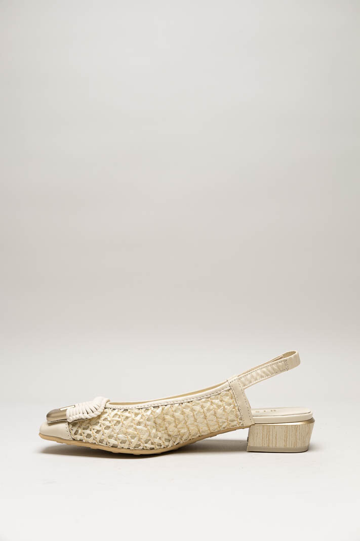 Lichtbeige Ballerina image